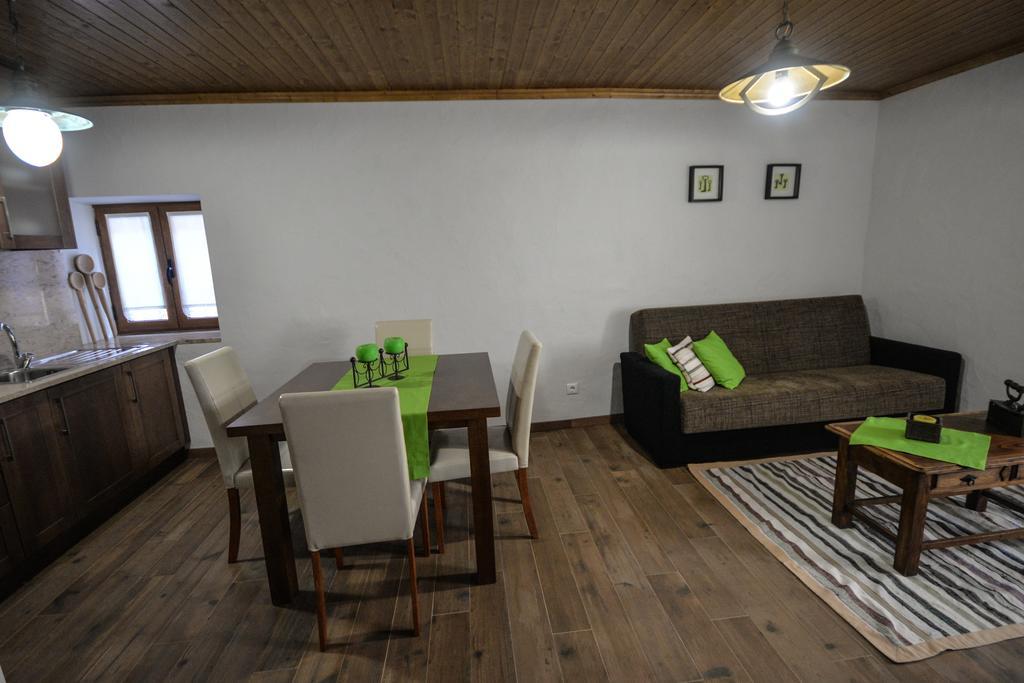 Casas No Terreiro Landhuis Penacova
